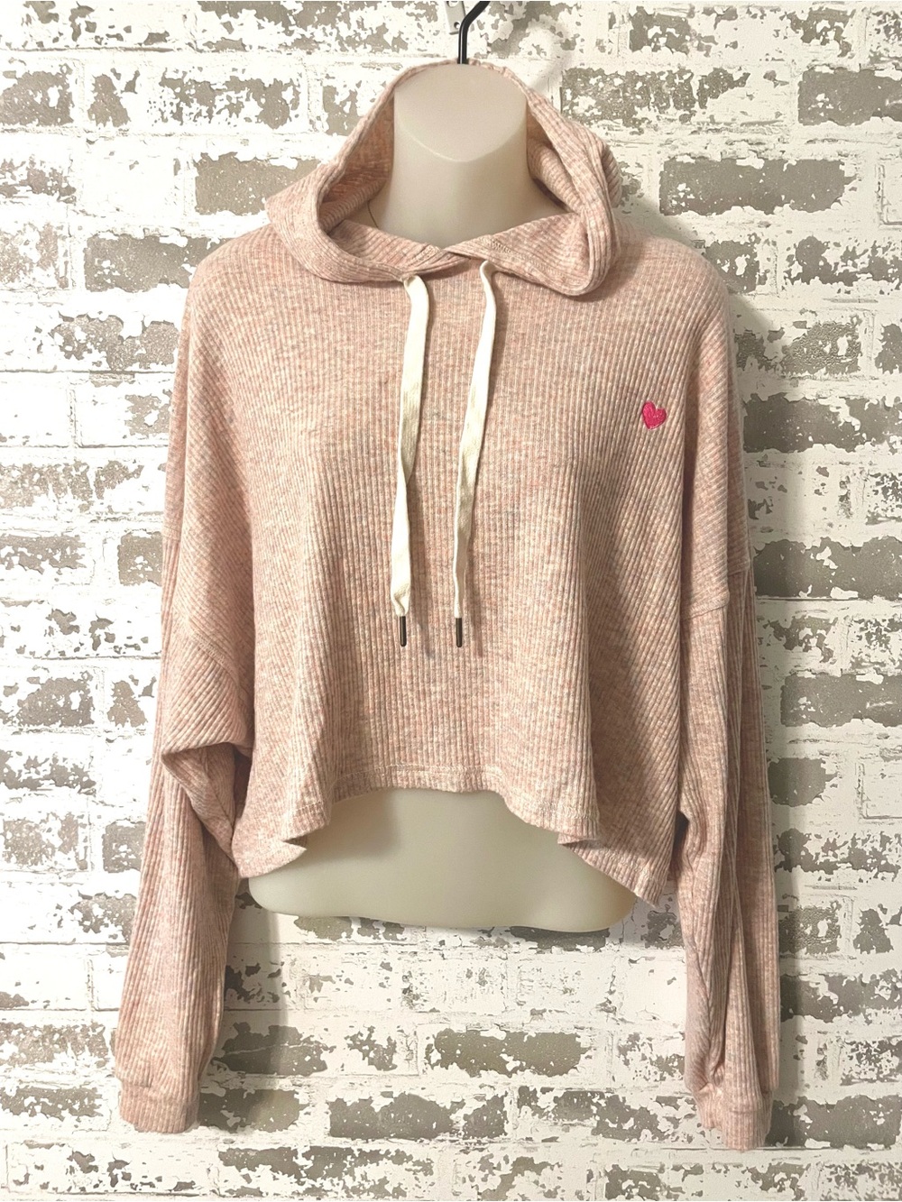 Lea & Viola Cropped Hoodie Ribbed Knit Pink Heart Soft Oversized M - Picture 2 of 8